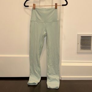 LULULEMON - electric mint align leggings